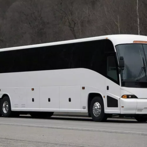 what-is-a-coach-bus-840x540